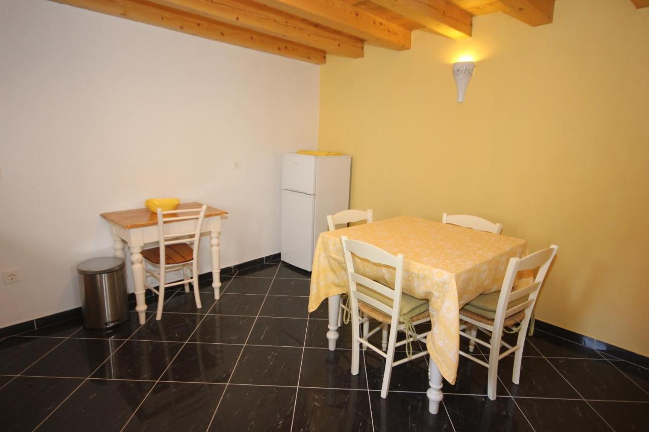 Holiday House With Wifi מאלי לוסיניי מראה חיצוני תמונה