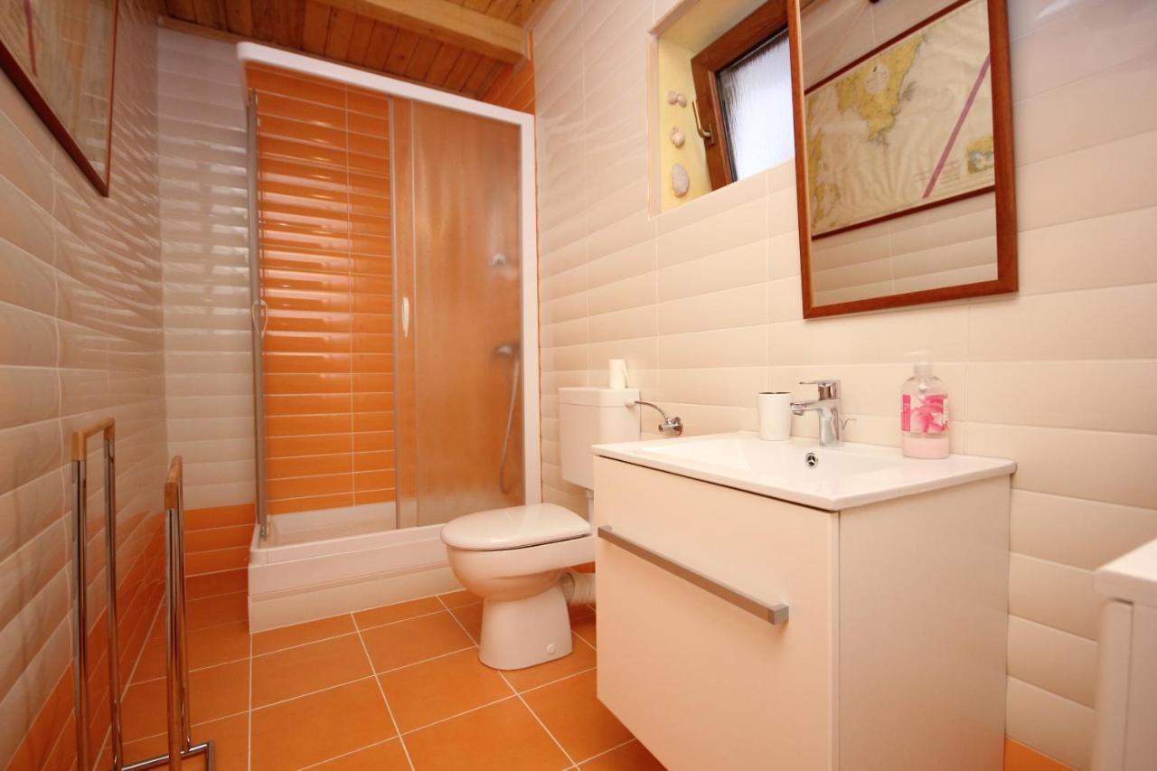 Holiday House With Wifi מאלי לוסיניי מראה חיצוני תמונה