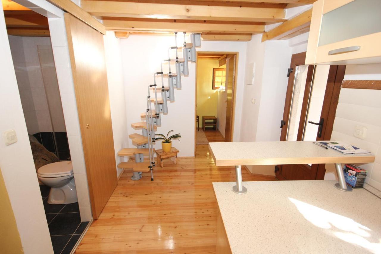 Holiday House With Wifi מאלי לוסיניי מראה חיצוני תמונה